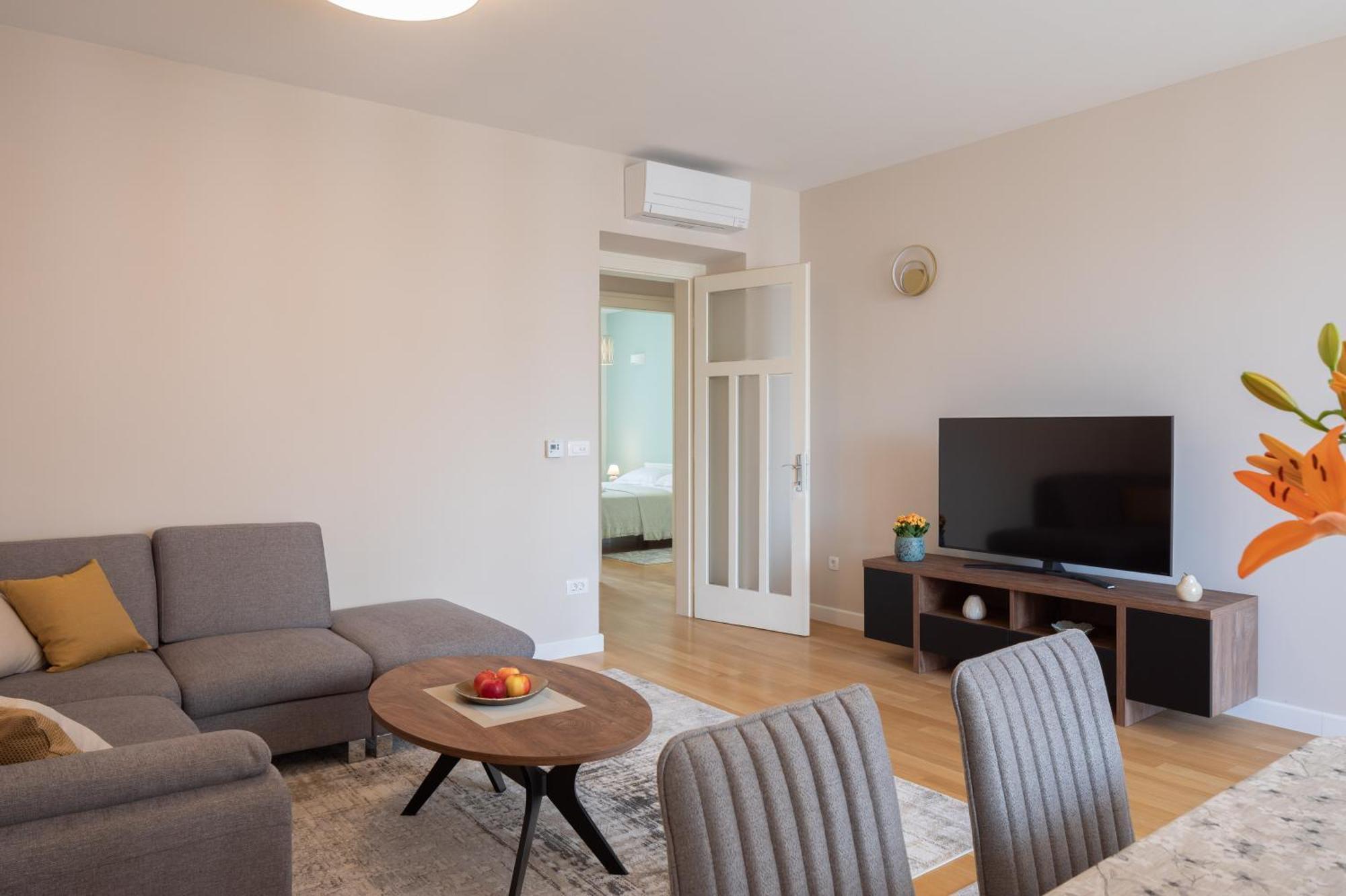 Apartment More Deluxe Сплит Экстерьер фото