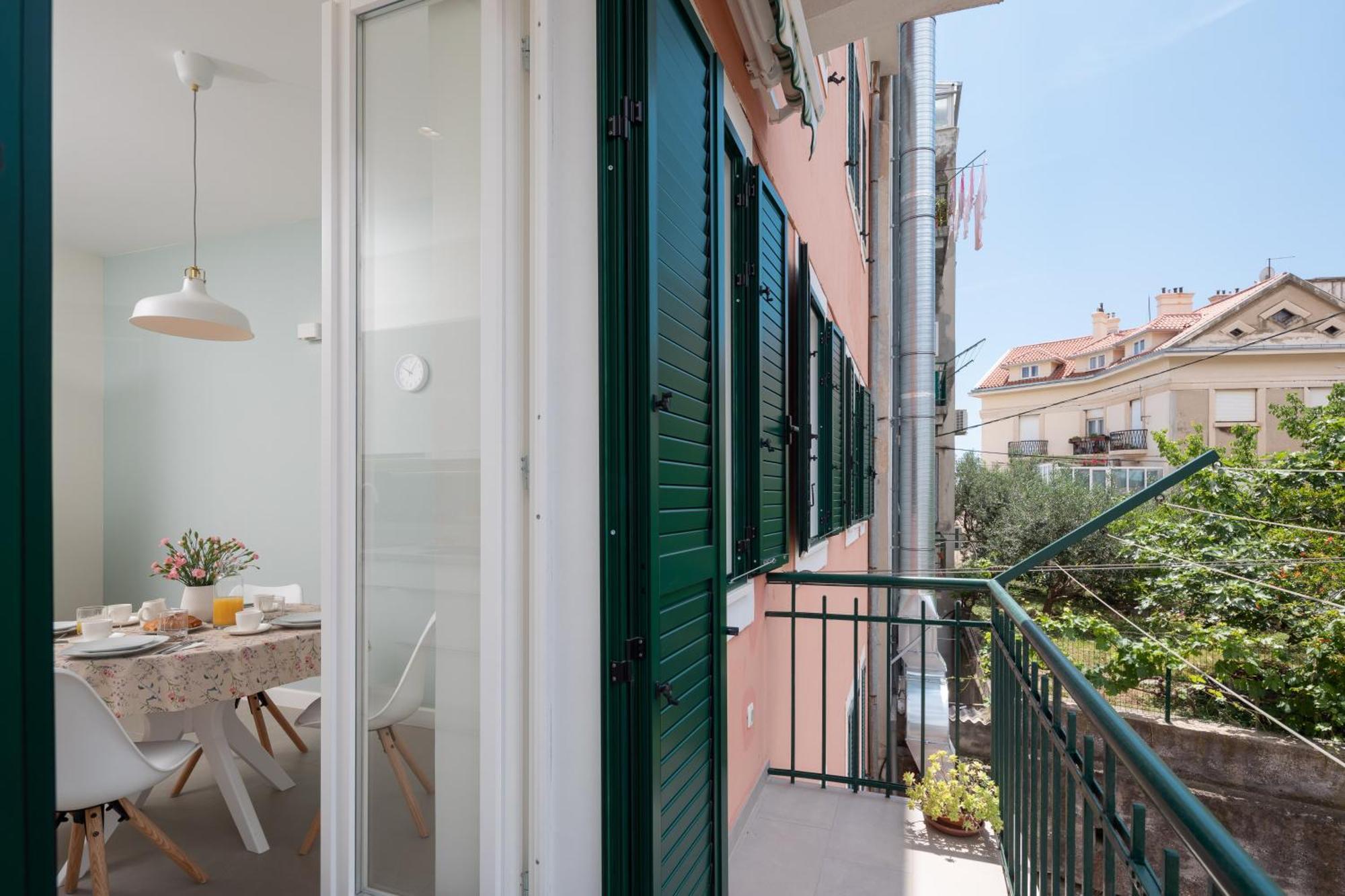 Apartment More Deluxe Сплит Экстерьер фото