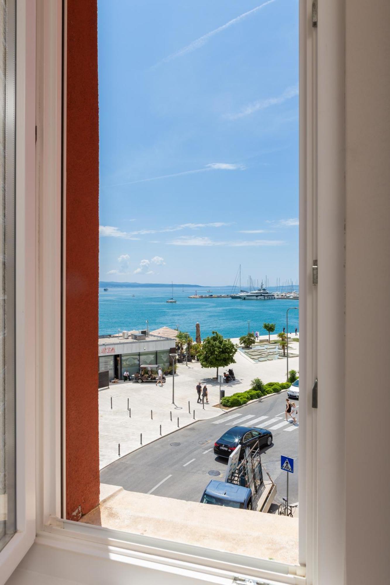 Apartment More Deluxe Сплит Экстерьер фото