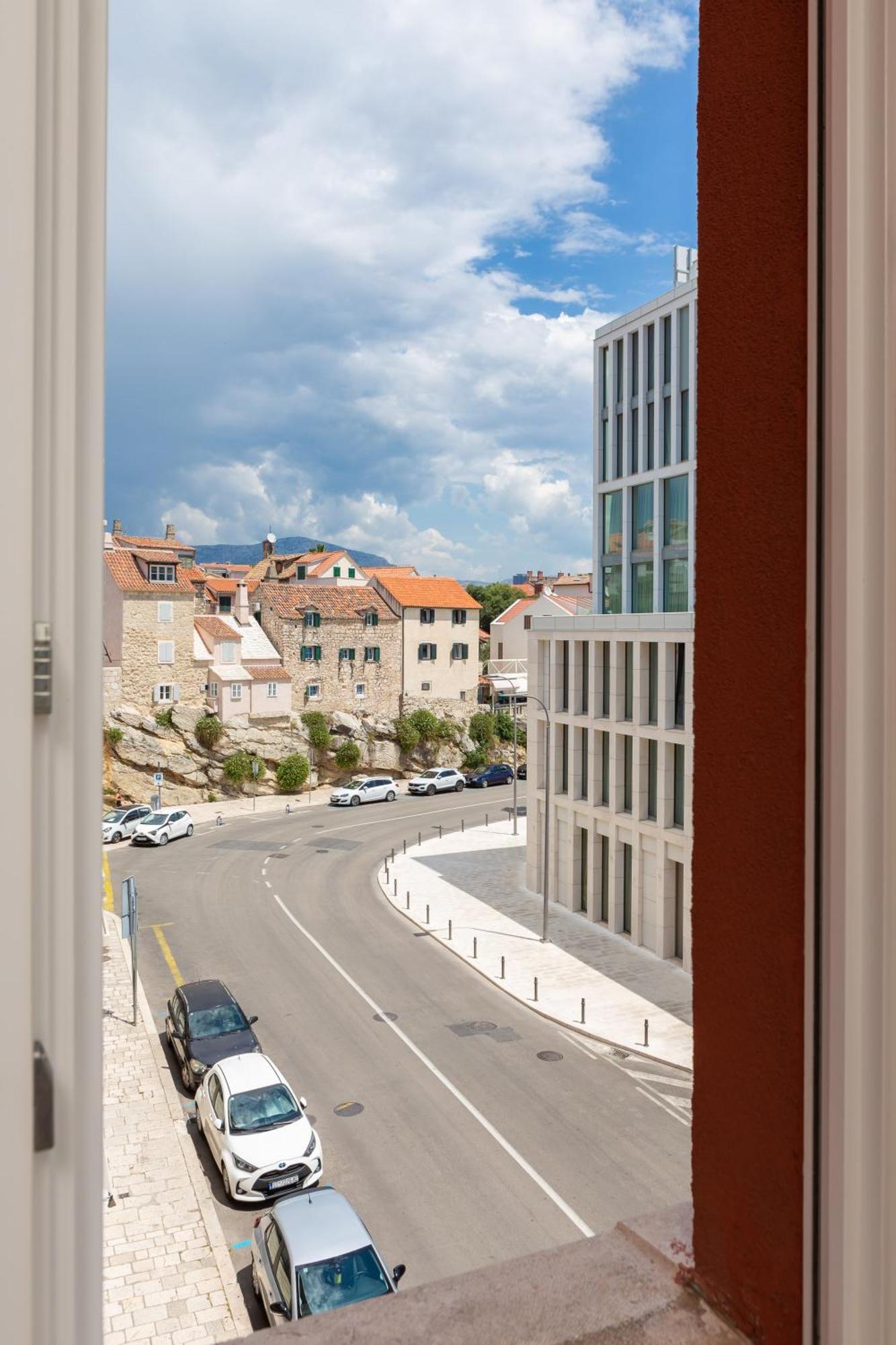 Apartment More Deluxe Сплит Экстерьер фото